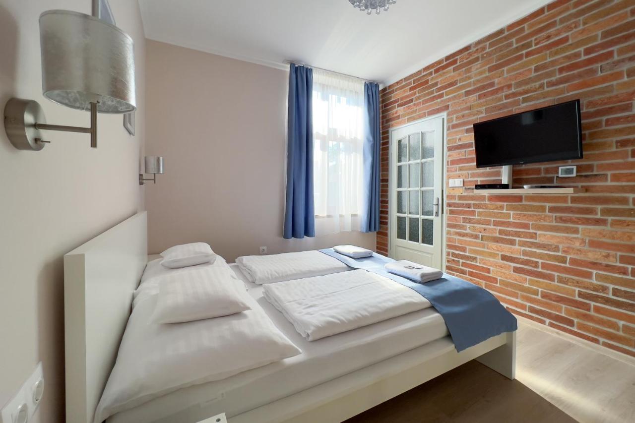 Anova Apartman Gyula Exteriér fotografie