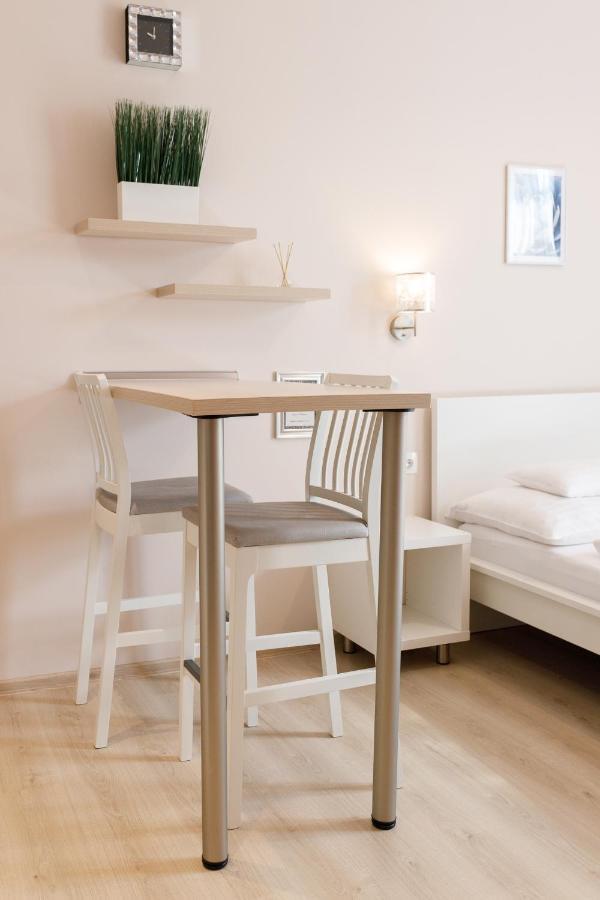 Anova Apartman Gyula Exteriér fotografie