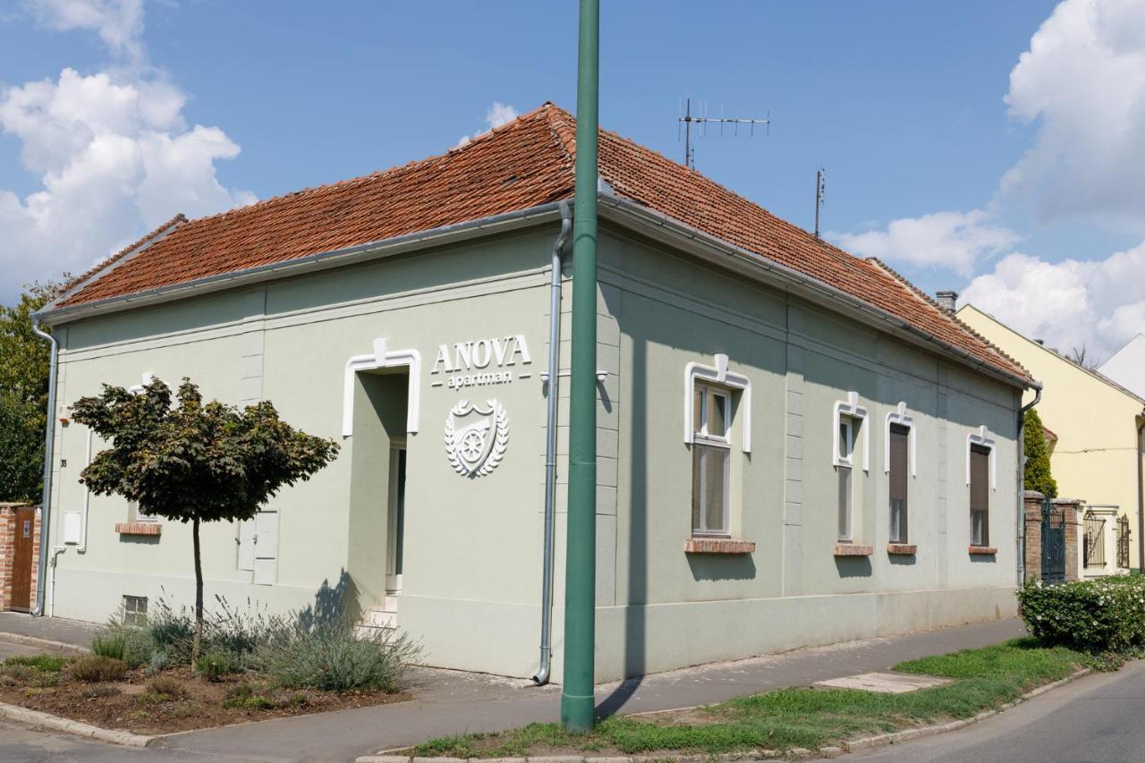 Anova Apartman Gyula Exteriér fotografie