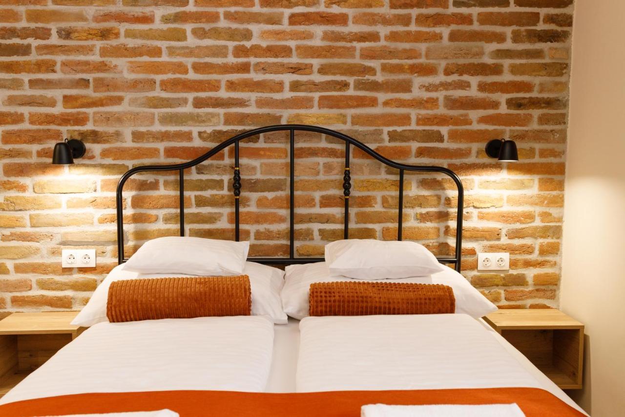 Anova Apartman Gyula Exteriér fotografie